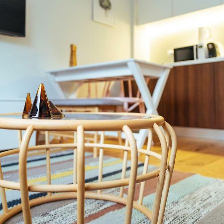Boutique Luxury Flats - La Maison Du Petit Paris Букурещ Екстериор снимка