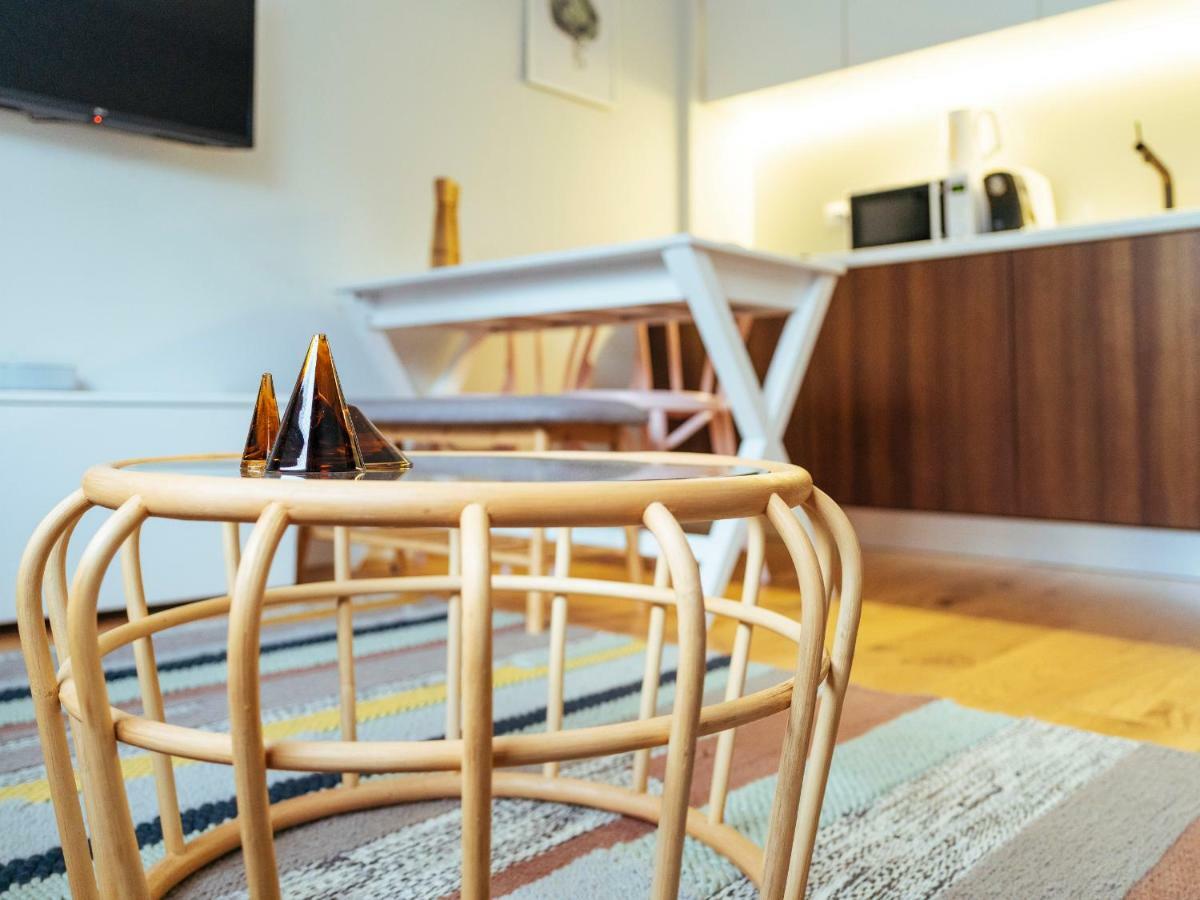 Boutique Luxury Flats - La Maison Du Petit Paris Букурещ Екстериор снимка