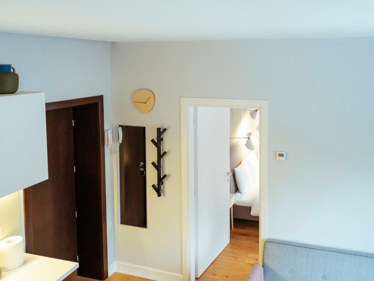 Boutique Luxury Flats - La Maison Du Petit Paris Букурещ Екстериор снимка