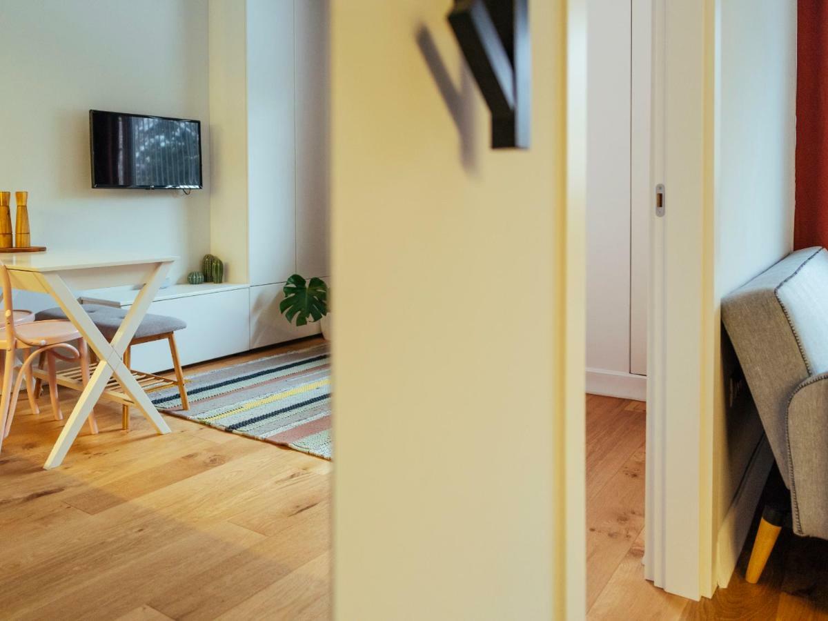 Boutique Luxury Flats - La Maison Du Petit Paris Букурещ Екстериор снимка