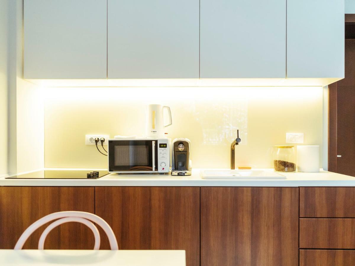 Boutique Luxury Flats - La Maison Du Petit Paris Букурещ Екстериор снимка