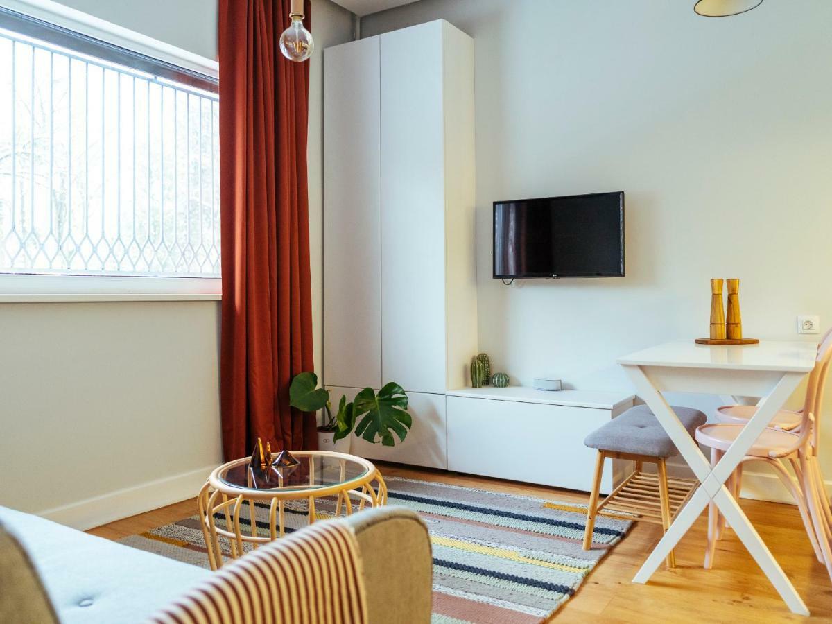 Boutique Luxury Flats - La Maison Du Petit Paris Букурещ Екстериор снимка