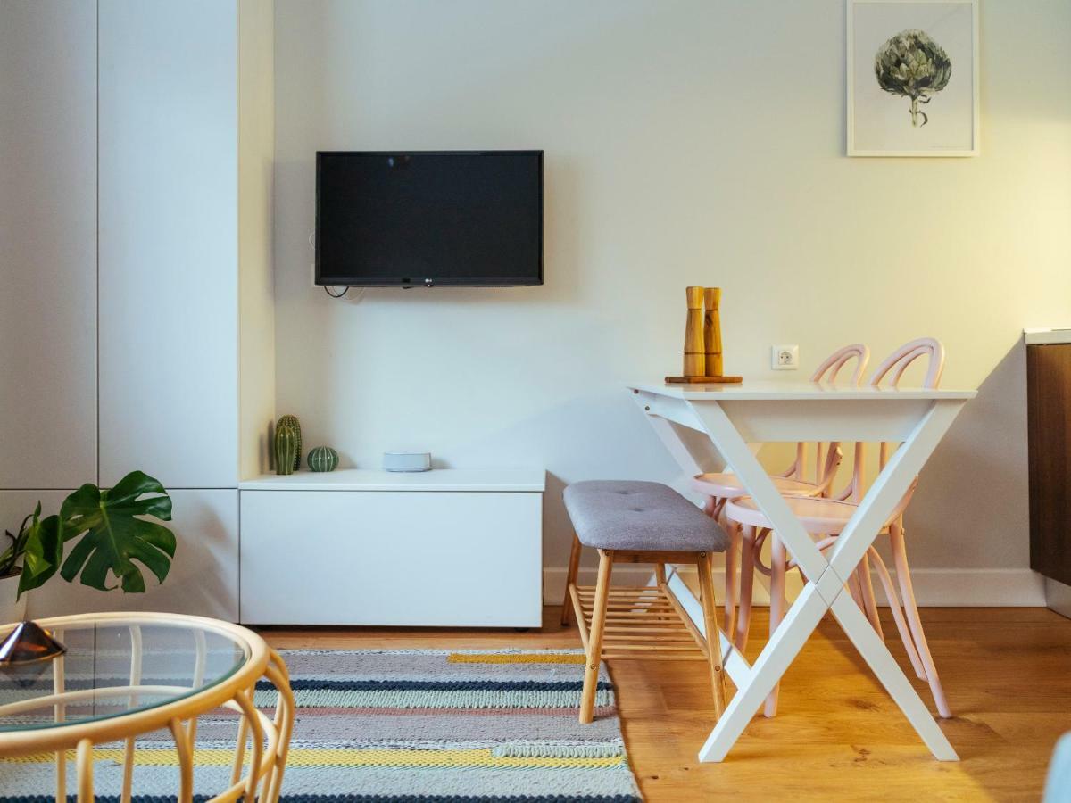 Boutique Luxury Flats - La Maison Du Petit Paris Букурещ Екстериор снимка