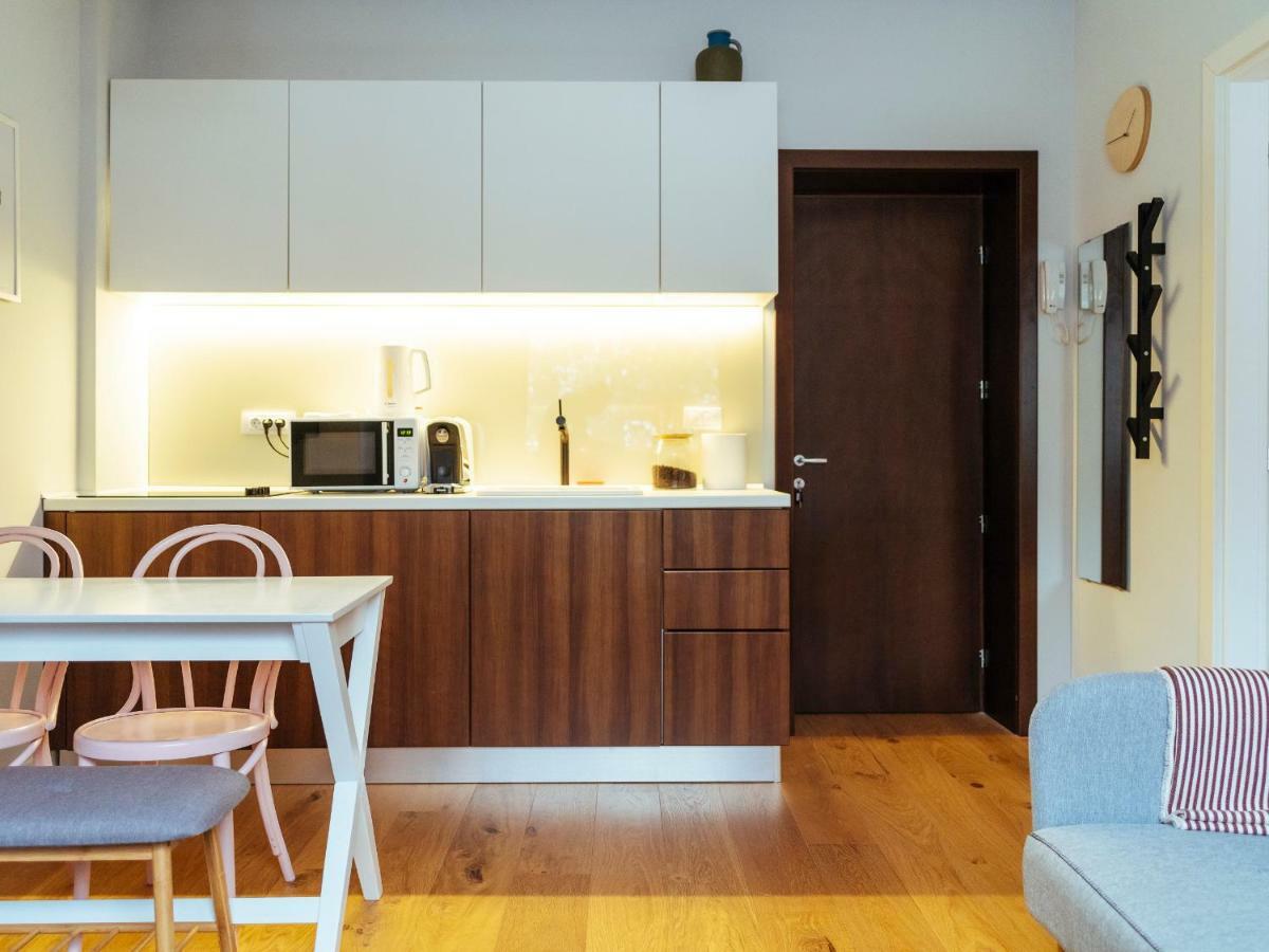 Boutique Luxury Flats - La Maison Du Petit Paris Букурещ Екстериор снимка